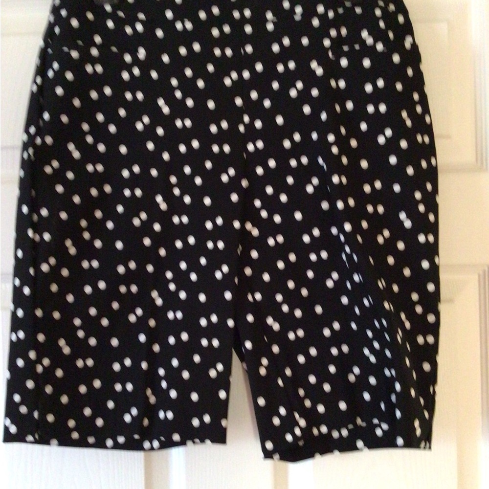 Black with white polka dots Bermuda shorts